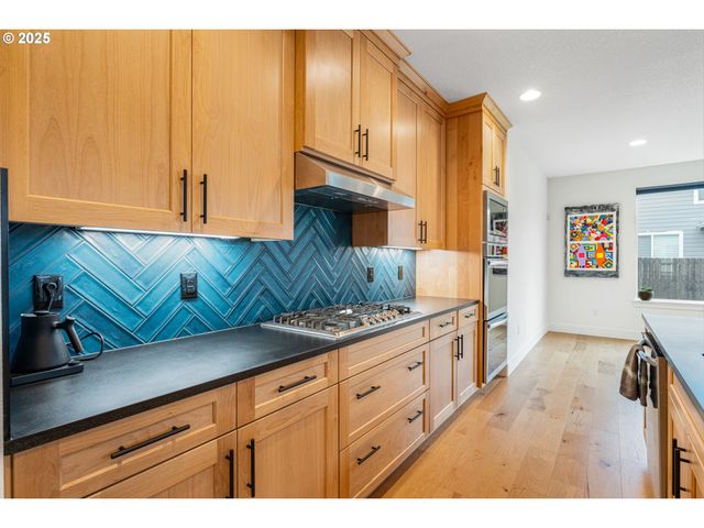 12518 Ne 102ND Way, Vancouver, WA 98682