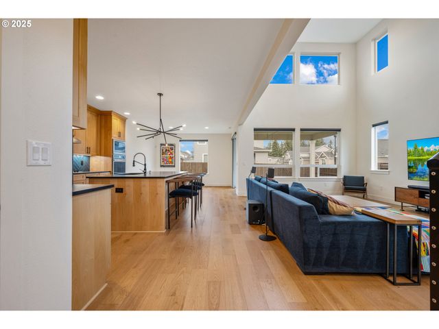 12518 Ne 102ND Way, Vancouver, WA 98682