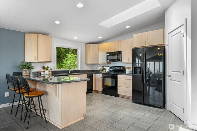 573 Klamath Drive, La Conner, WA 98257