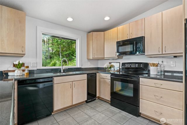573 Klamath Drive, La Conner, WA 98257