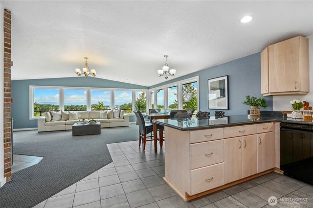 573 Klamath Drive, La Conner, WA 98257