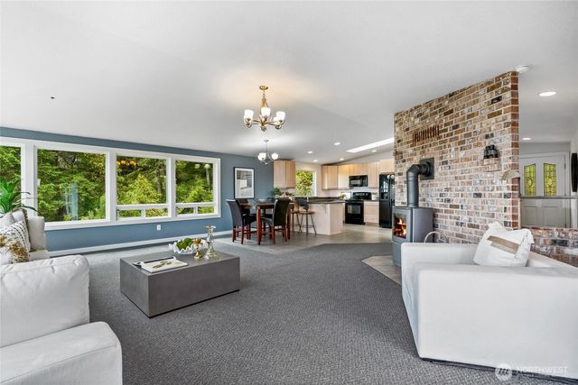 573 Klamath Drive, La Conner, WA 98257