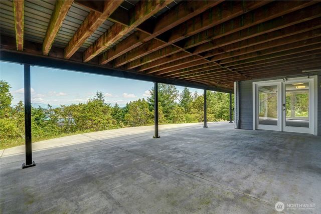 573 Klamath Drive, La Conner, WA 98257