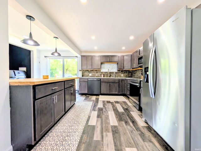 10920 Washington Street, Zanesville, IN 46799