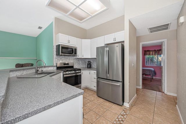 8654 Black Kite Dr, Elk Grove, CA 95624