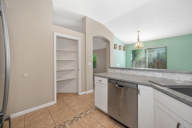 8654 Black Kite Dr, Elk Grove, CA 95624