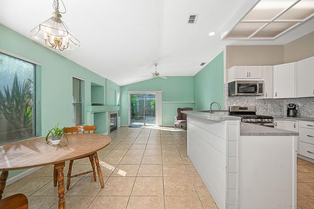 8654 Black Kite Dr, Elk Grove, CA 95624