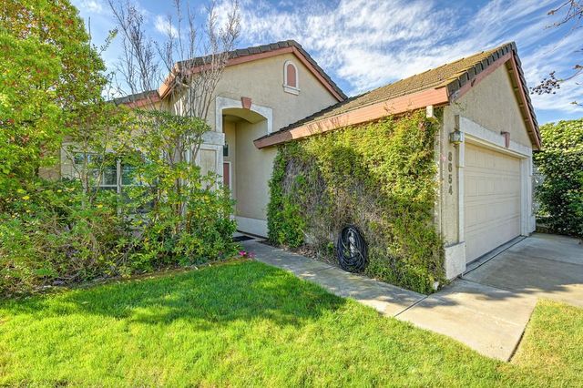 8654 Black Kite Dr, Elk Grove, CA 95624
