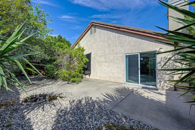 8654 Black Kite Dr, Elk Grove, CA 95624