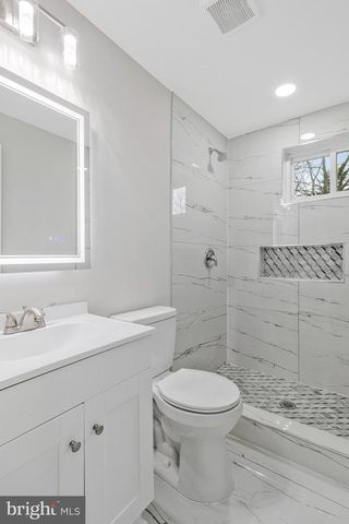 5904 JUSTINA DR, Lanham, MD 20706