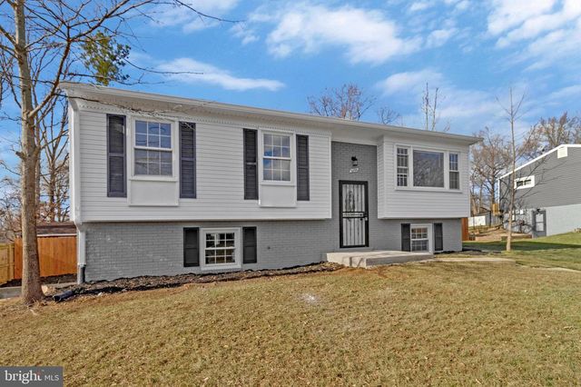 5904 JUSTINA DR, Lanham, MD 20706