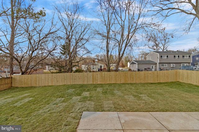 5904 JUSTINA DR, Lanham, MD 20706