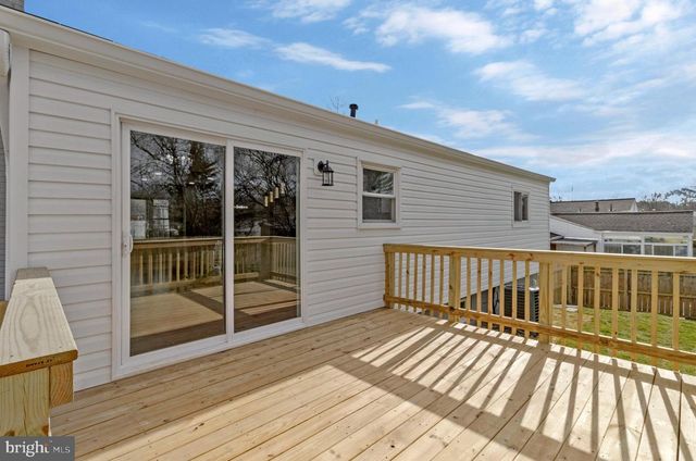 5904 JUSTINA DR, Lanham, MD 20706