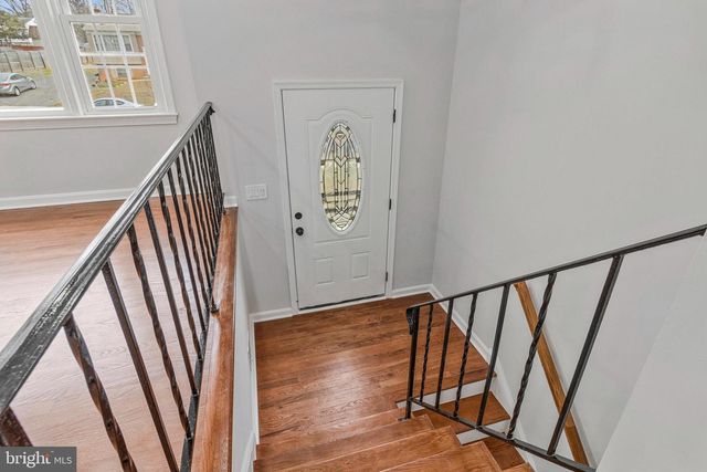 5904 JUSTINA DR, Lanham, MD 20706