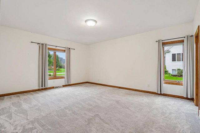 3590 Nassau DRIVE, Brookfield, WI 53045