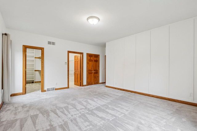 3590 Nassau DRIVE, Brookfield, WI 53045