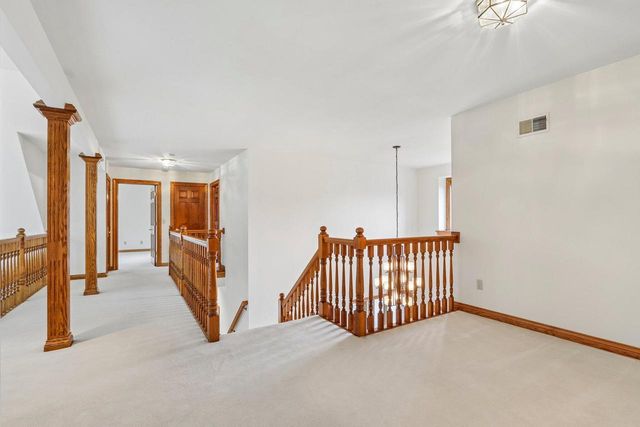 3590 Nassau DRIVE, Brookfield, WI 53045