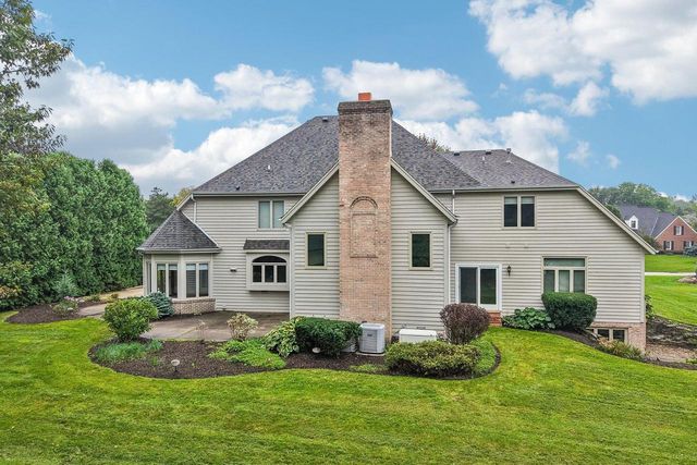 3590 Nassau DRIVE, Brookfield, WI 53045