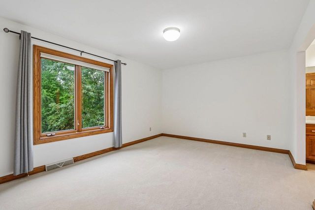 3590 Nassau DRIVE, Brookfield, WI 53045