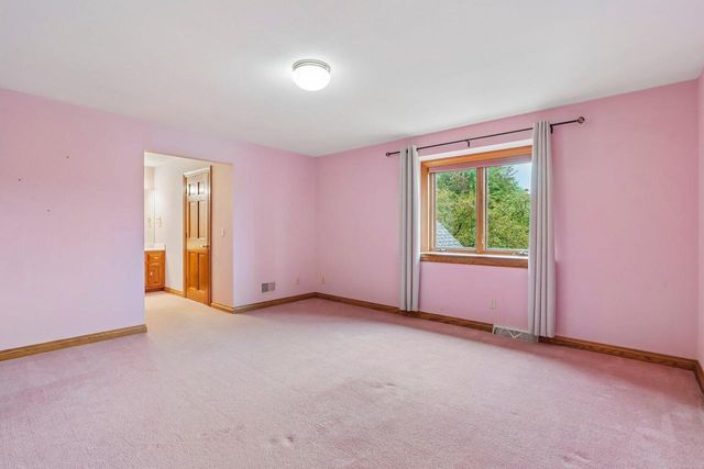 3590 Nassau DRIVE, Brookfield, WI 53045