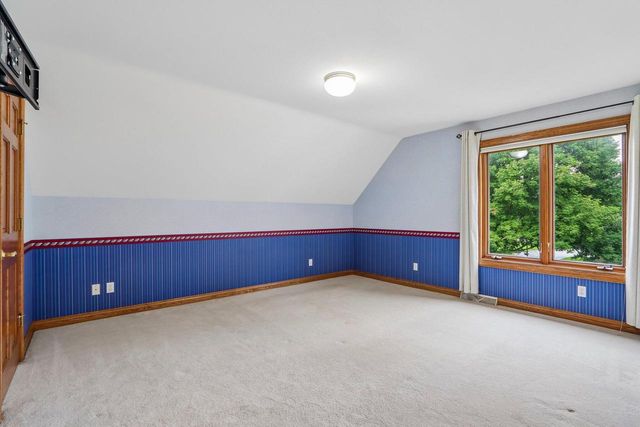 3590 Nassau DRIVE, Brookfield, WI 53045