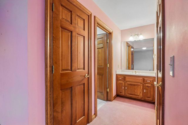 3590 Nassau DRIVE, Brookfield, WI 53045