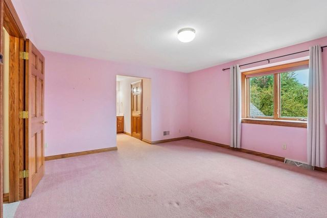 3590 Nassau DRIVE, Brookfield, WI 53045