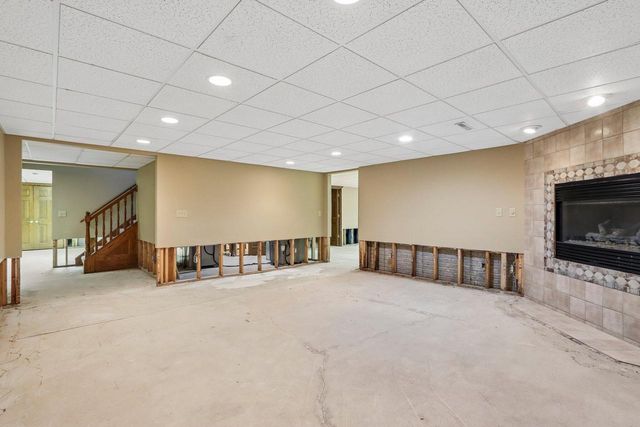 3590 Nassau DRIVE, Brookfield, WI 53045