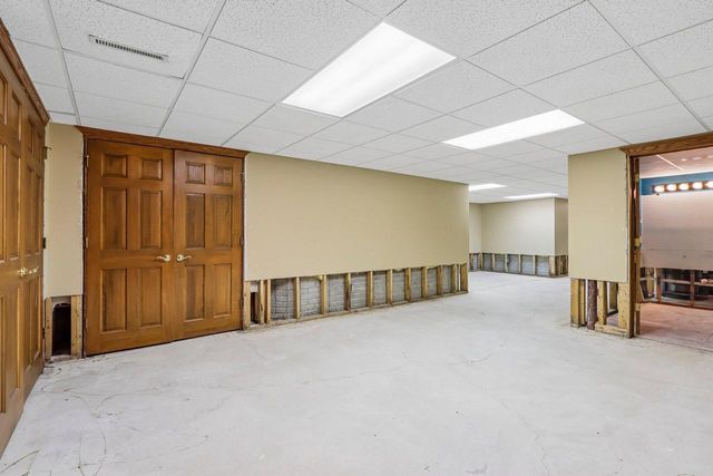 3590 Nassau DRIVE, Brookfield, WI 53045