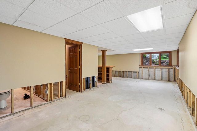 3590 Nassau DRIVE, Brookfield, WI 53045