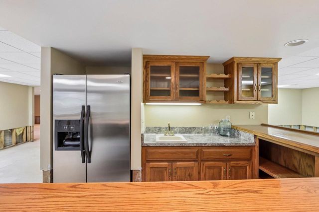 3590 Nassau DRIVE, Brookfield, WI 53045