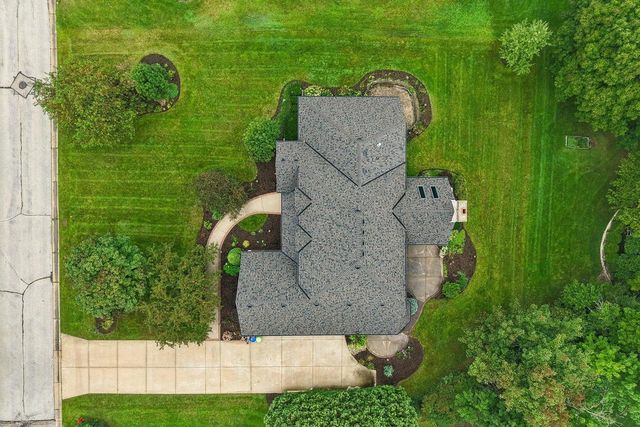 3590 Nassau DRIVE, Brookfield, WI 53045