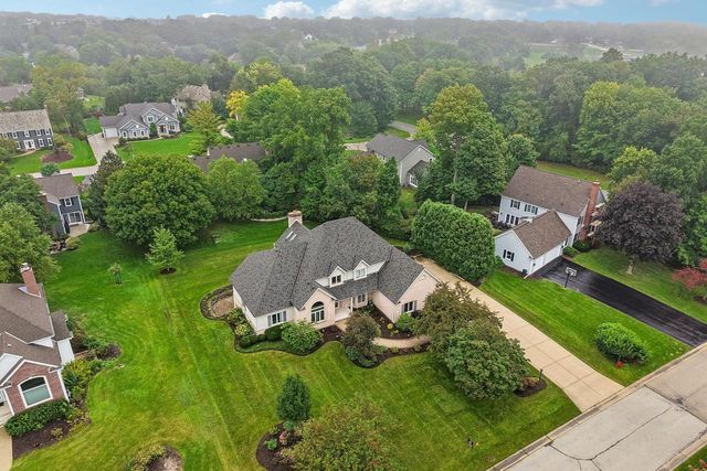 3590 Nassau DRIVE, Brookfield, WI 53045