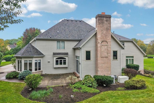 3590 Nassau DRIVE, Brookfield, WI 53045