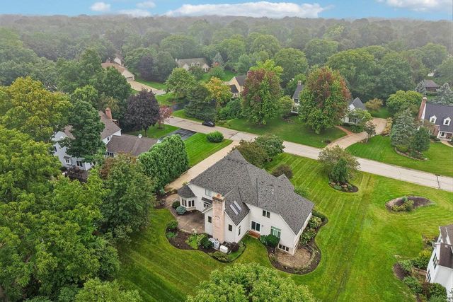 3590 Nassau DRIVE, Brookfield, WI 53045