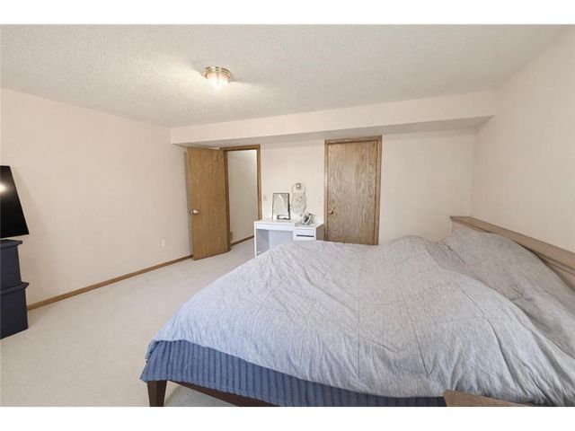 8992 Hidden Meadow Road, Woodbury, MN 55125