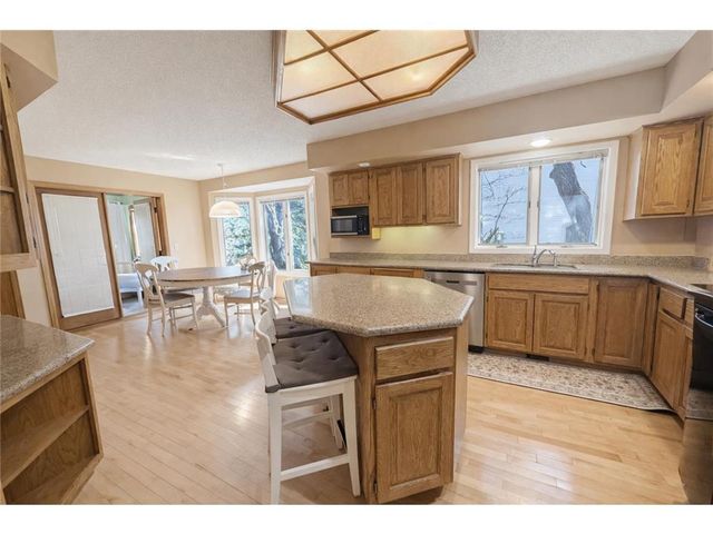 8992 Hidden Meadow Road, Woodbury, MN 55125