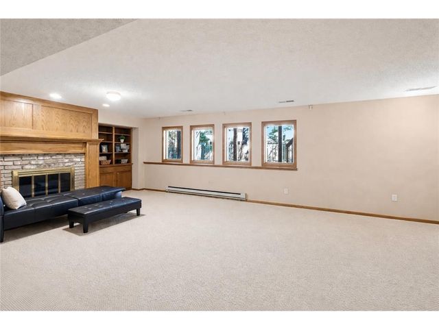 8992 Hidden Meadow Road, Woodbury, MN 55125