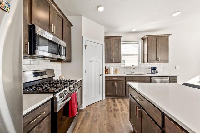 W218N16074 Tiger Lily DRIVE, Jackson, WI 53037