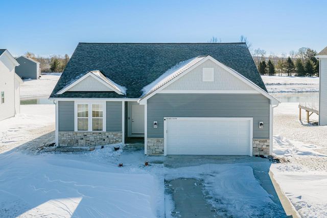 W218N16074 Tiger Lily DRIVE, Jackson, WI 53037
