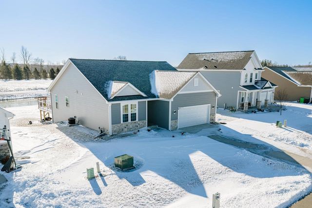 W218N16074 Tiger Lily DRIVE, Jackson, WI 53037
