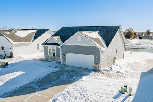 W218N16074 Tiger Lily DRIVE, Jackson, WI 53037