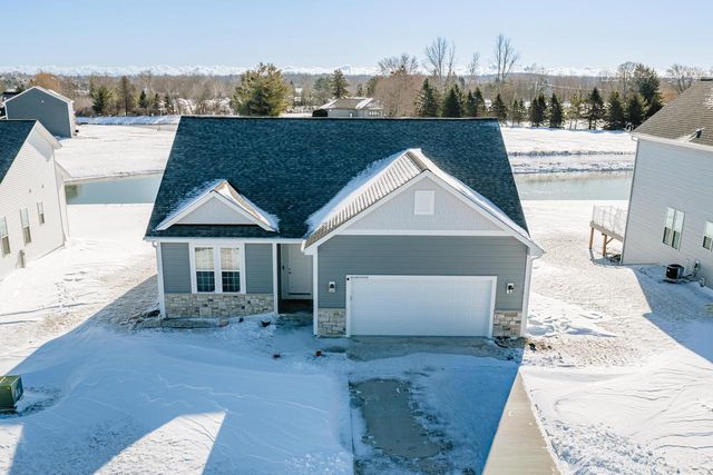 W218N16074 Tiger Lily DRIVE, Jackson, WI 53037