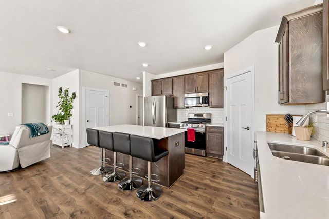 W218N16074 Tiger Lily DRIVE, Jackson, WI 53037