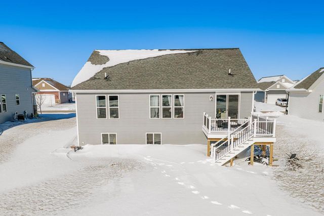 W218N16074 Tiger Lily DRIVE, Jackson, WI 53037