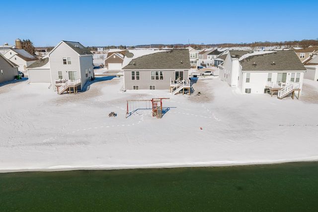 W218N16074 Tiger Lily DRIVE, Jackson, WI 53037