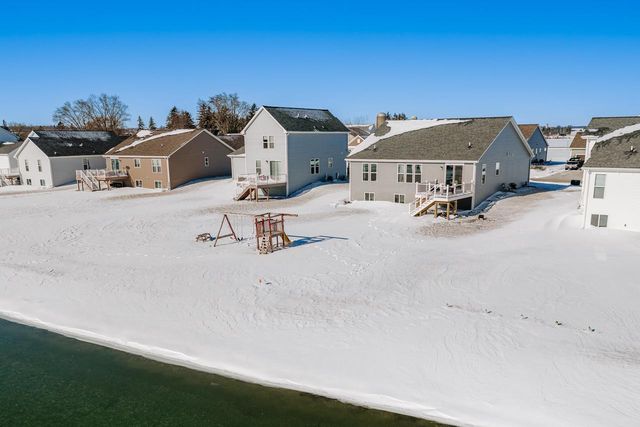 W218N16074 Tiger Lily DRIVE, Jackson, WI 53037