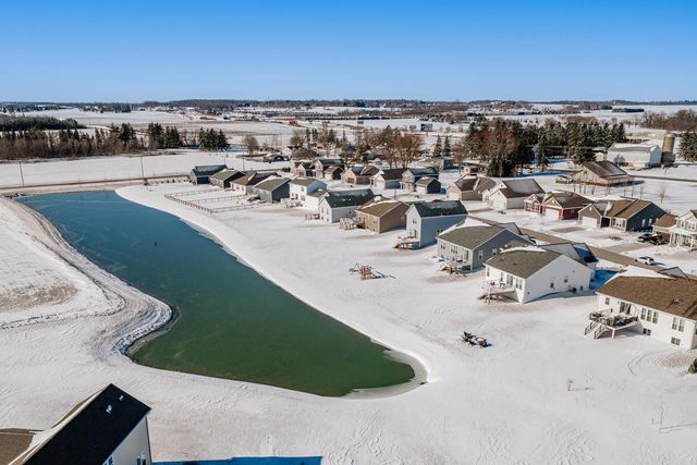 W218N16074 Tiger Lily DRIVE, Jackson, WI 53037