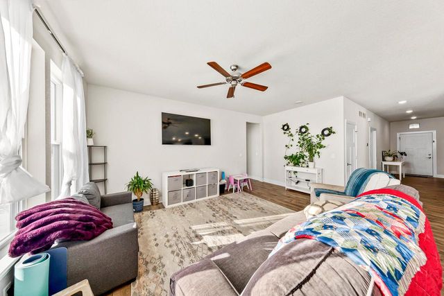 W218N16074 Tiger Lily DRIVE, Jackson, WI 53037