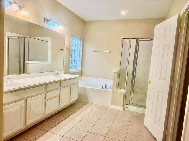 3723 Tumbling Falls Drive, Manvel, TX 77578